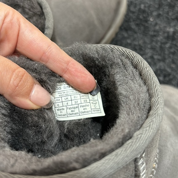 Ugg classic mini II in grey size 6 - Picture 5 of 5